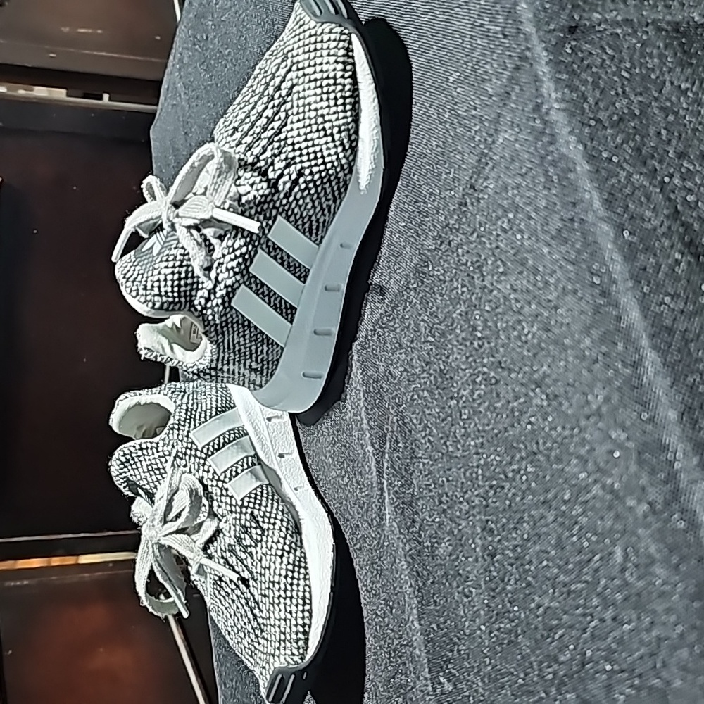 Adidas US Kids 9